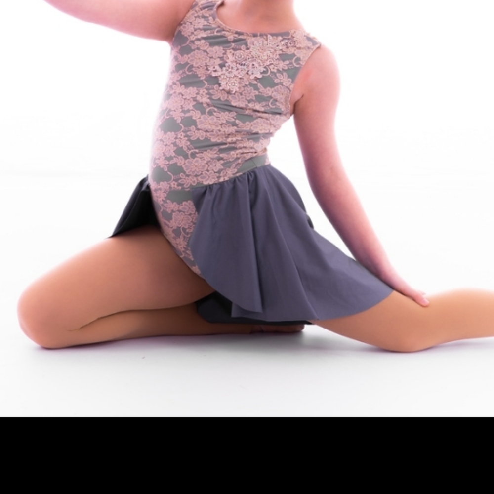 Dance costume - Picture 5 of 5